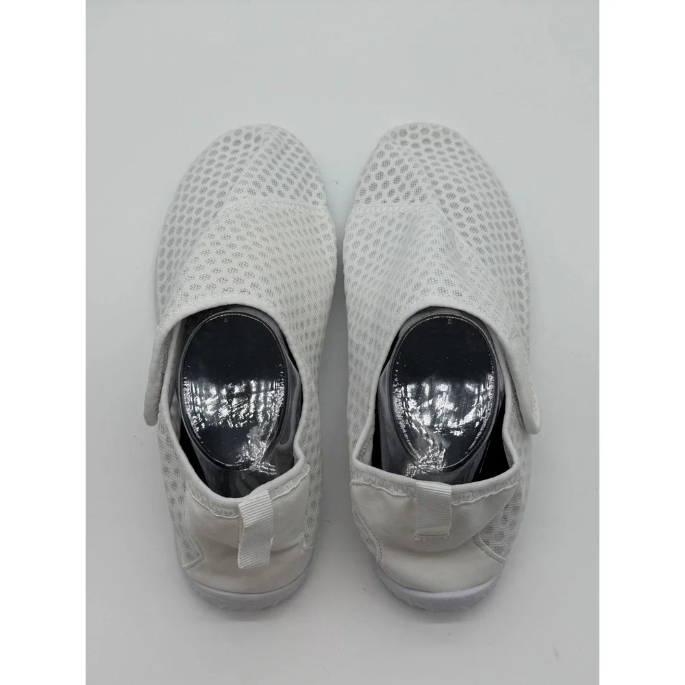 White Mesh Water Shoes Aqua Socks Hook and Loop Closure Size XXL Unisex 11-12